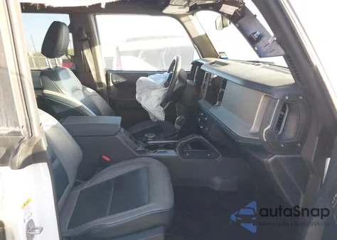 2024 Ford Bronco Outer Banks z USA, uszkodzony, nr VIN 1FMDE8BH2RLA72507